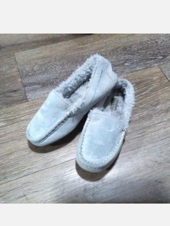 Koolaburra Other - NWT: KOOLABURRA BY UGG; GIRLS RILEY SHIMMER MOCCASINS SLIPPERS.